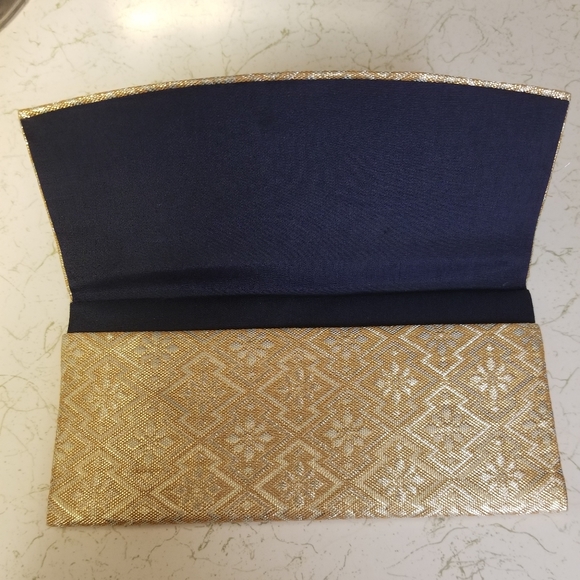 Vintage Gold and Silver Embroidered Wallet - Picture 3 of 5